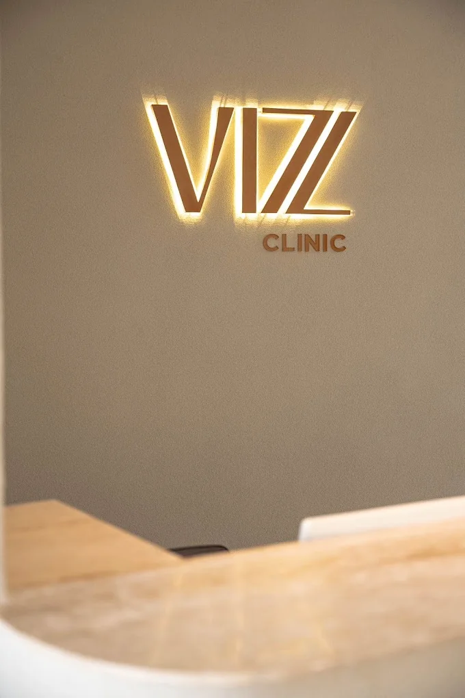 Fachada e recepção privativa da Vizz Clinic Setor Marista